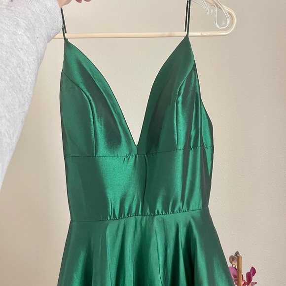Sherri hill Green dress - Picture 7 of 8